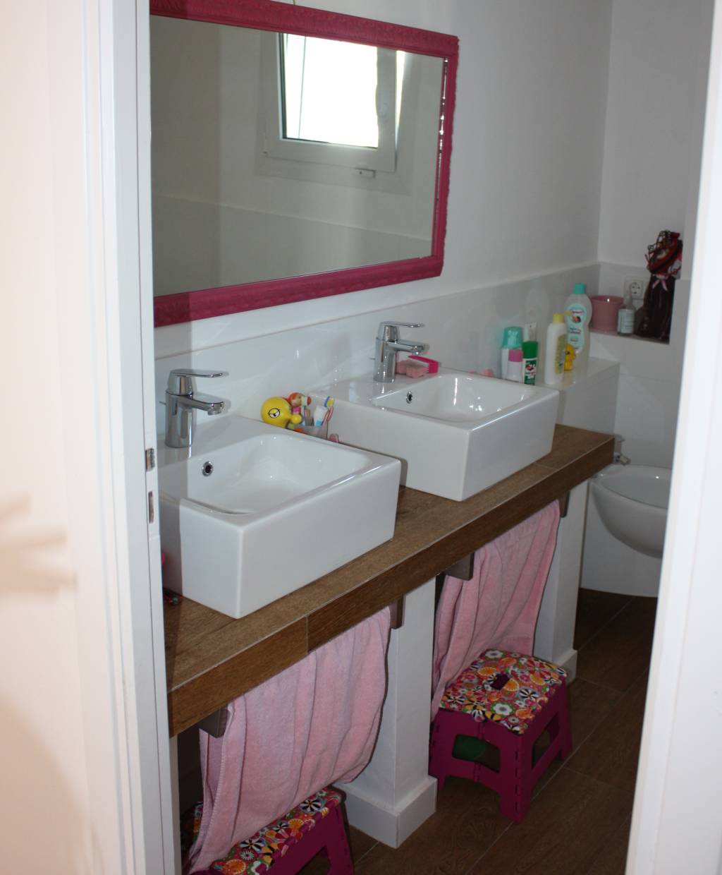 Badezimmer: Ideen für kleine Badezimmer mit Badewanne