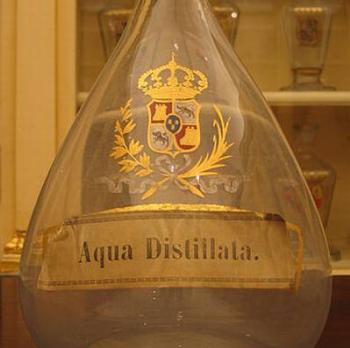 Spanische Flasche für destilliertes Wasser