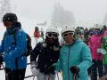 2 Frauen im Skiurlaub im Oberjoch