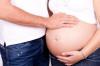 Schwangere mit Bauch und Partner Schwangere mit Bauch und Partner