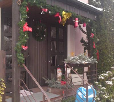 Weihnachtsdeko f�r Haust�r und Eingang