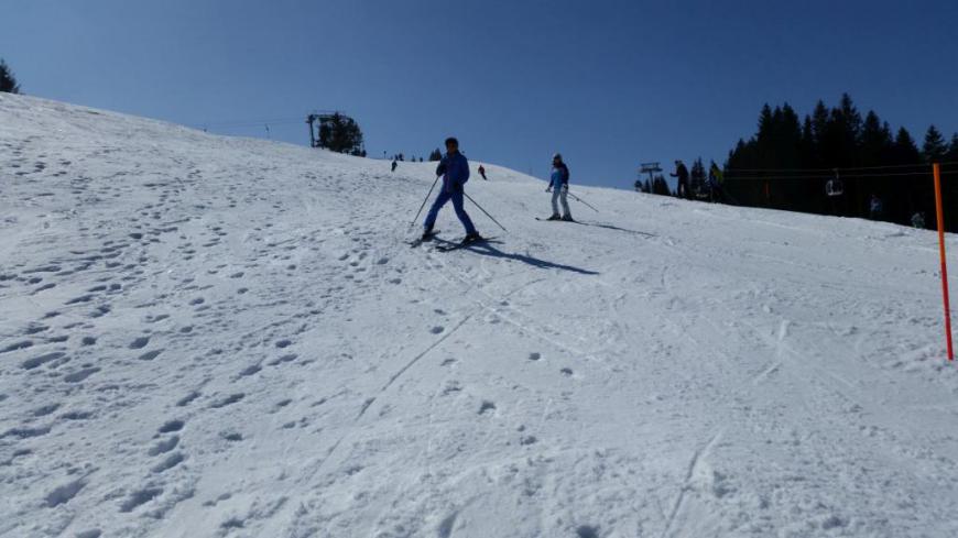 Leichte Abfahrt im Skigebiet Ofterschwang