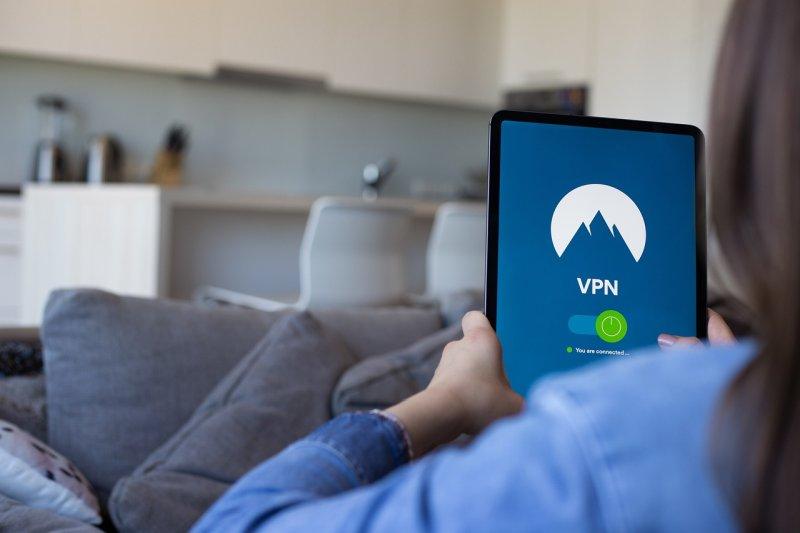 VPN Verbindung mit dem Tablet starten.