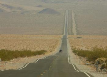 Landstrasse / Route in den USA bei Hitze