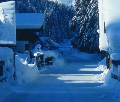 Winterlandschaft mit Häusern